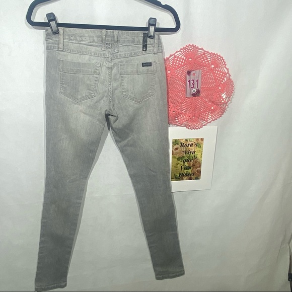 Zanadi Soft Grey Jeans - Picture 5 of 14